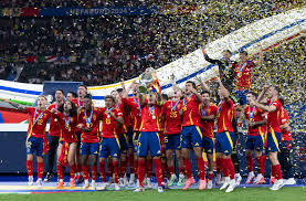 勇夺金靴，法比奥赛后社媒：感谢队友以及每位愿意相信我的人