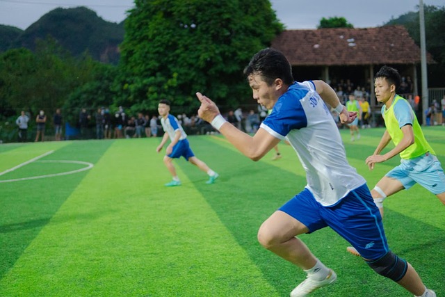 年轻才俊 年轻才俊